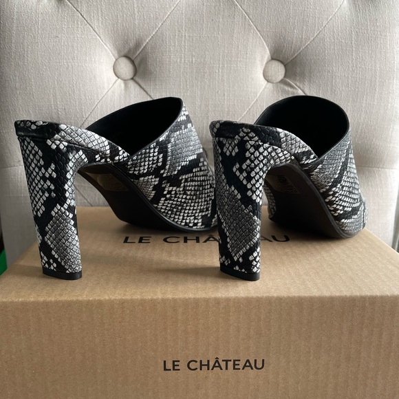 Le Château Black & White Snake Print Mules Size 9 - Picture 3 of 5